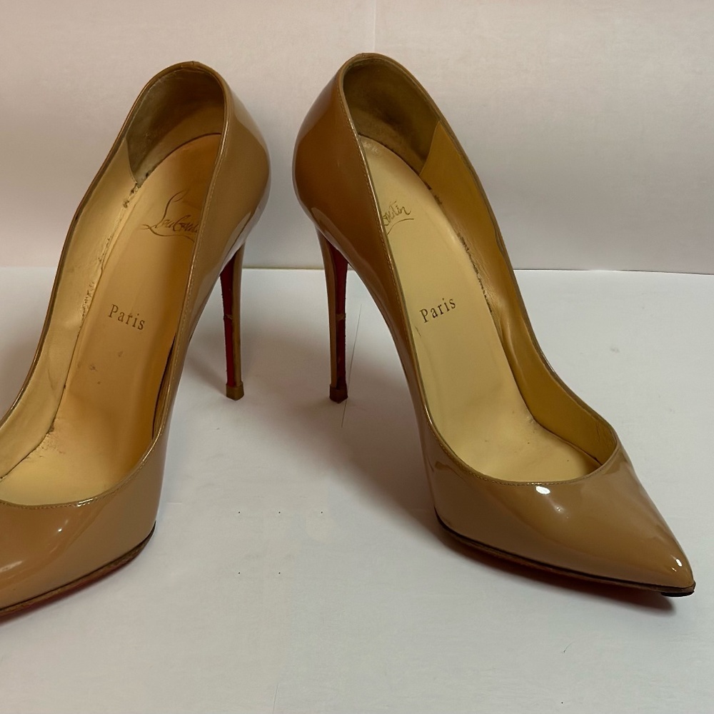 Christian Louboutin Kate Pumps 100 Beige Patent Leather
